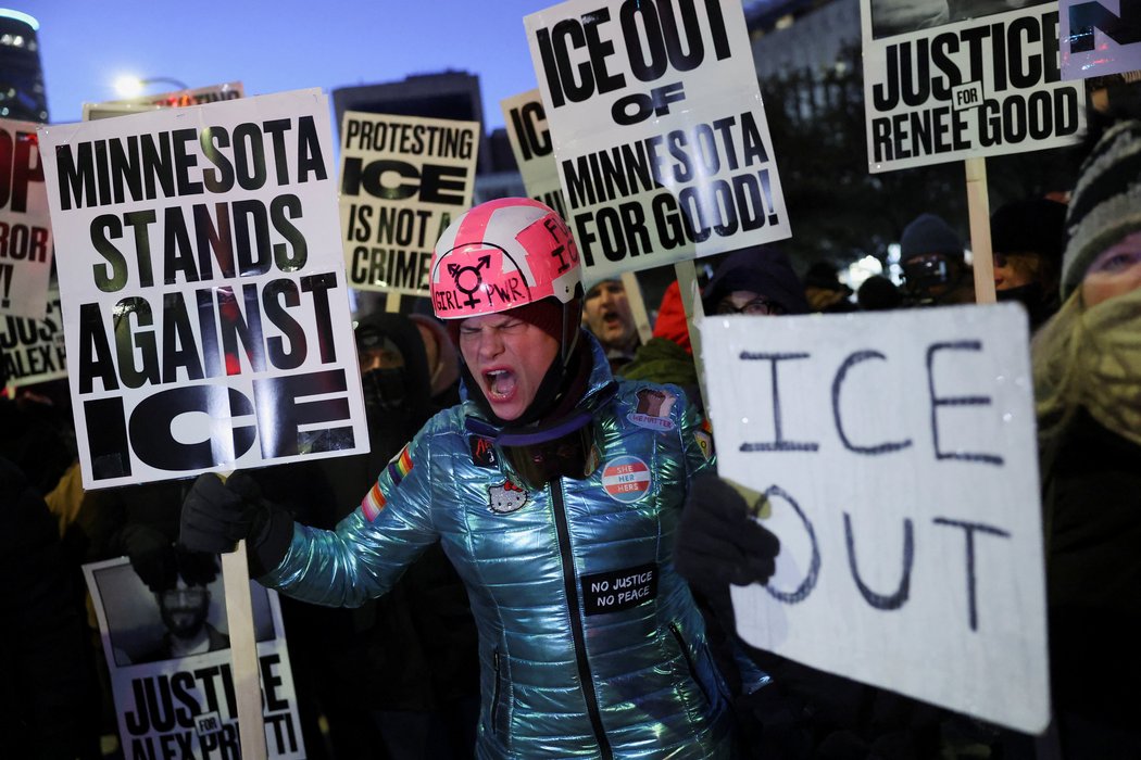 United States: End attacks on anti-ICE protesters and civic freedoms activists 